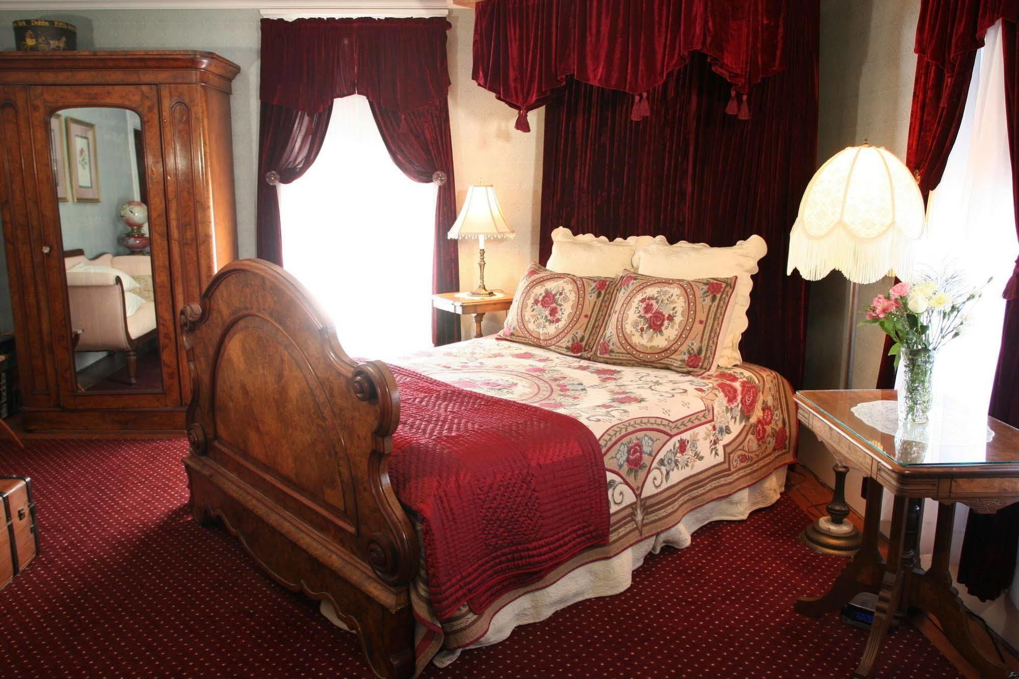 Isaiah Jones Homestead Bed And Breakfast Сандуіч Екстер'єр фото