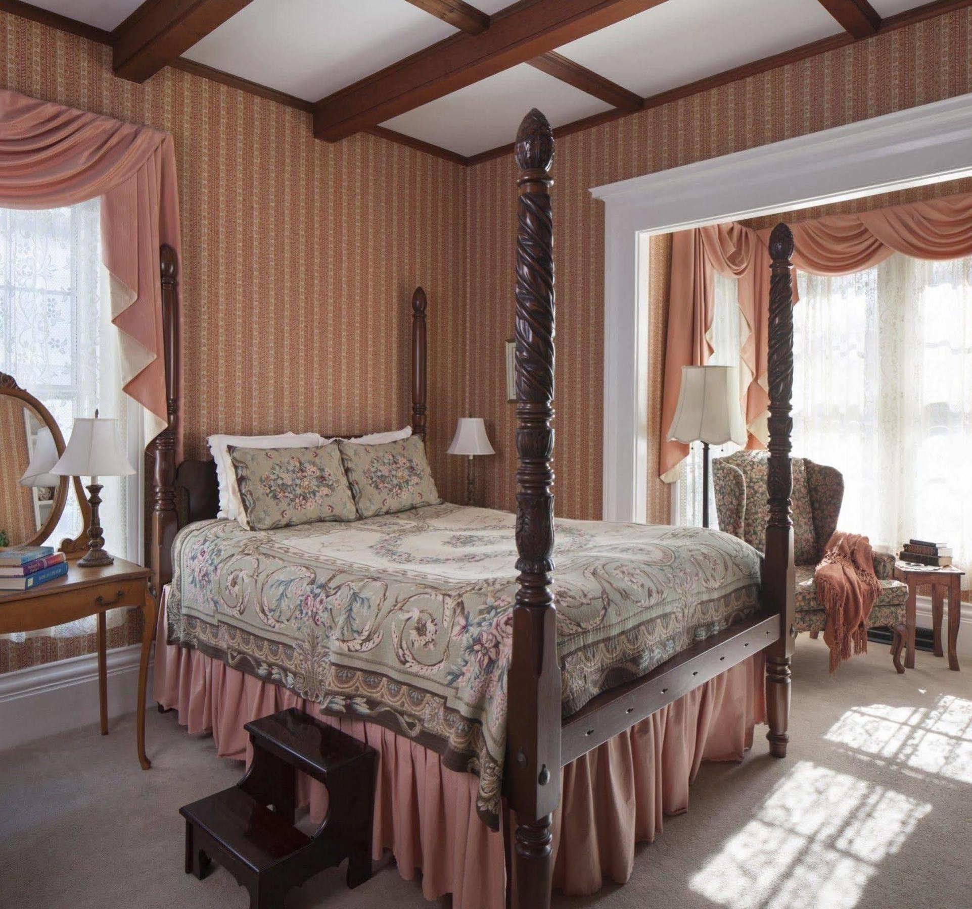 Isaiah Jones Homestead Bed And Breakfast Сандуіч Екстер'єр фото